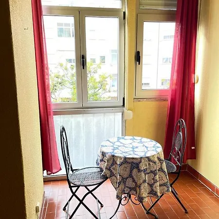 Estudio A 3 Min A Pe Da De Oeiras